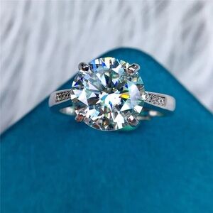 4CT Certified Moissanite Excellent Cut Engagement Ring Size 6